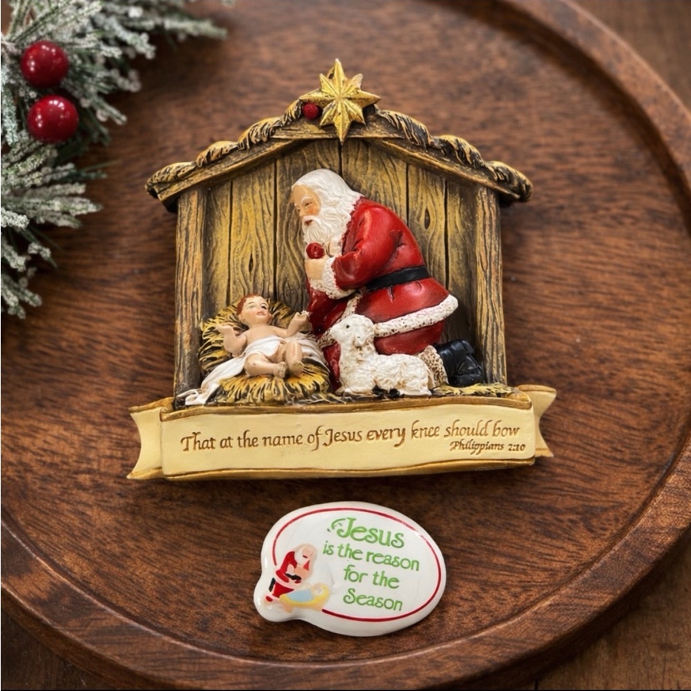 Roman Kneeling Santa Nativity Ornament & Pin 2006 Jesus Reason Season